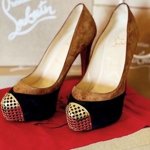 Christian Louboutin. MAGGIE 140 VEAU *lightly used